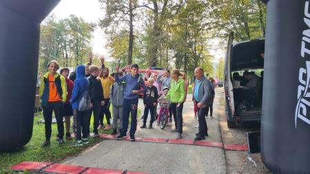 Mirna - 10 dobrodelni Trimmigo, pred startom pohodnikov - foto Tanja Brodnik (2)